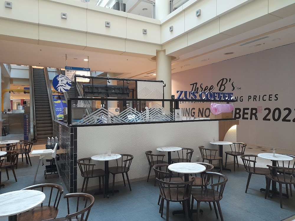 ZUS Coffee - The Curve