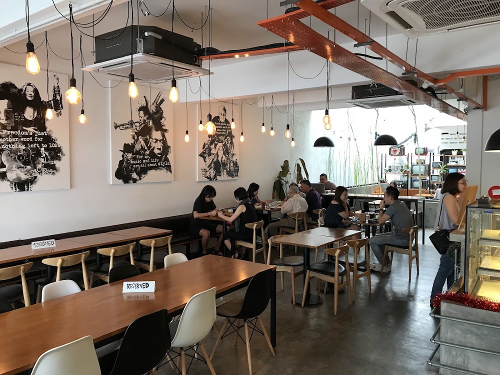 Cafe Tujoh