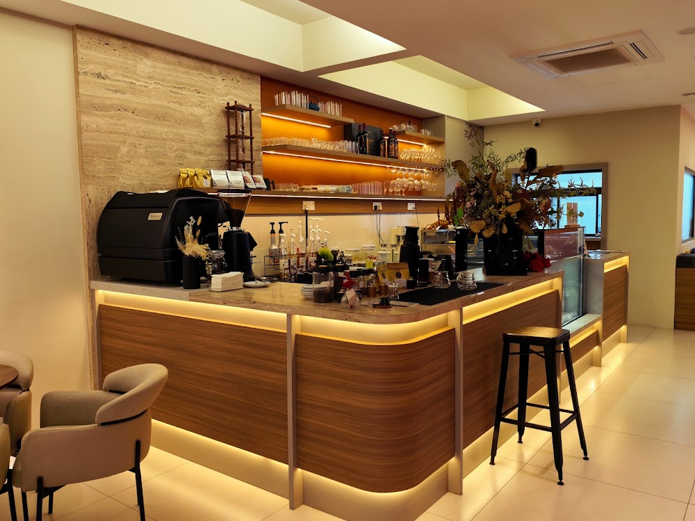 Pointers Cafe Kota Damansara (Muslim Friendly)