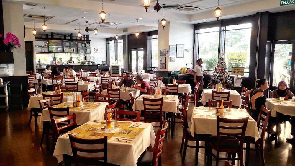 Coliseum Cafe & Grill Room @Plaza 33